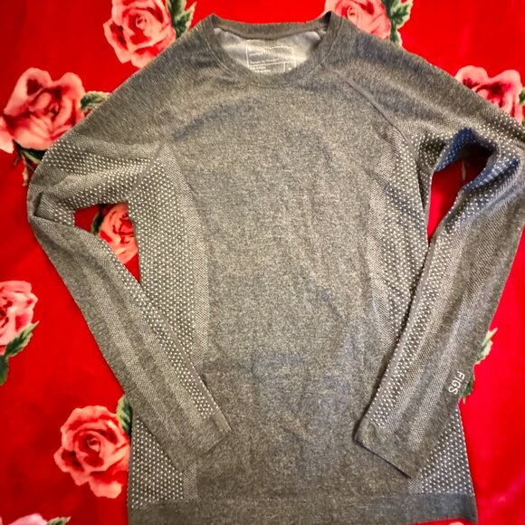 FIGS Salta Seamless Underscrub Long Sleeve Top in Graphite Gray | Size M - Picture 3 of 14